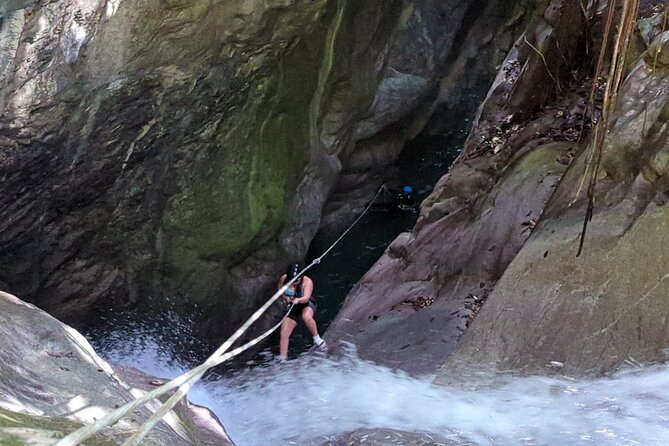 Trekking/rappelling waterfalls in Dominican Republic - Swimming holes and canyon scenery after the rappel