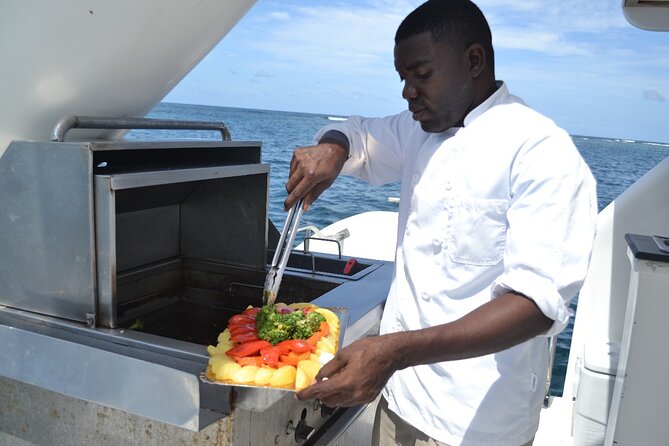 VIP Premium Yacht -Party Boat-Brunch - The natural pool stop and the Caribbean water