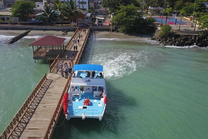 Whale watching and Montana Redonda - Breakfast at Miches pier sets the rhythm