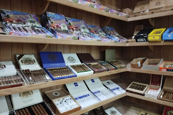 World Mart Souvenirs Store - Guided Tour - Who will get the most from this store tour?