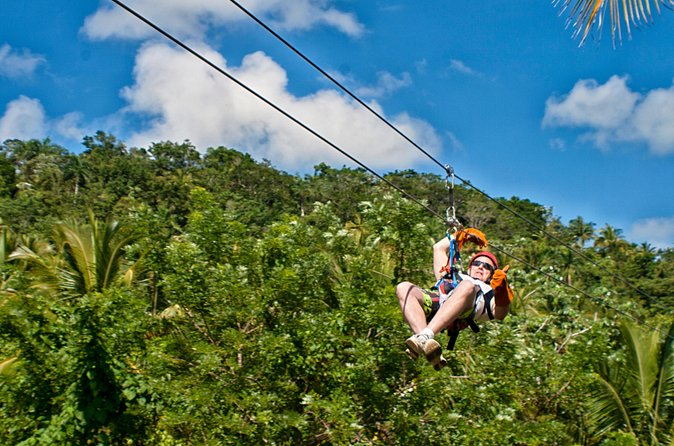 Zipline Adventure in El Limón - Guides, safety, and the group size
