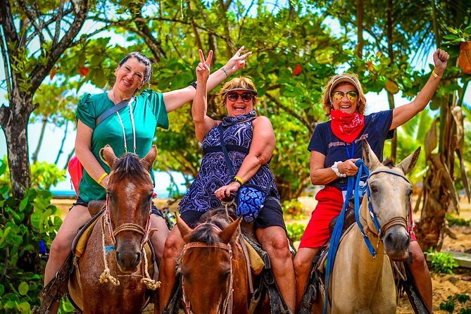 Zipline, Horse, Buggy and Macao Beach, Water Park with Lunch - Horseback riding that lasts 15 minutes